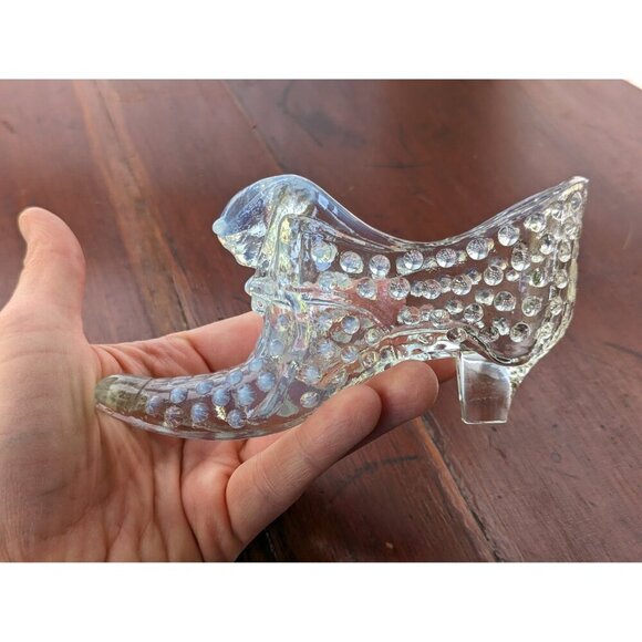 Vintage Fenton opalescent hobnail dress shoe, pearlescent cat head glass slipper - Picture 3 of 8